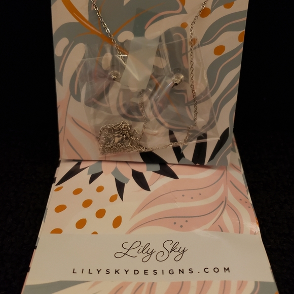 Necklace and Earring Set - Picture 2 of 2